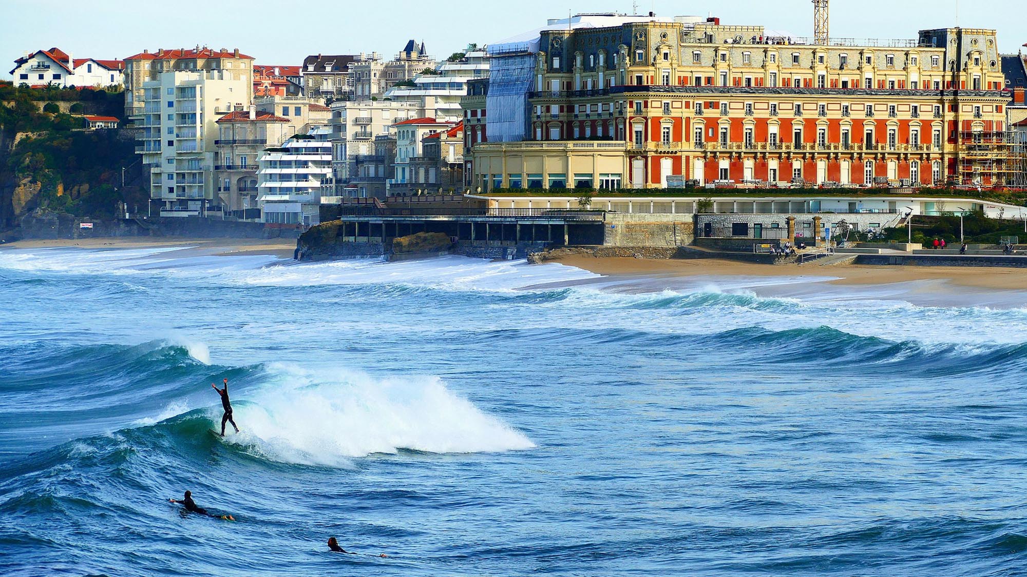 biarritz surfeurs