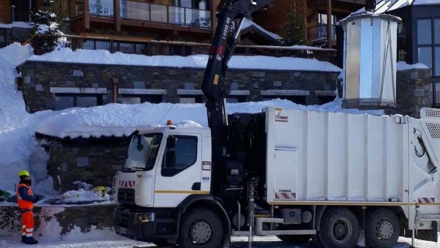 camion collecte dechets montagne