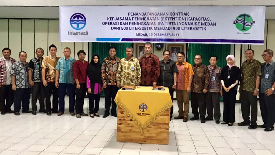 Signature of water production plant extension in Medan